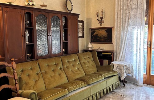 Mirandola Apartment | Apartment sleeps 8 with kitchen and 2 bathrooms inMirandola