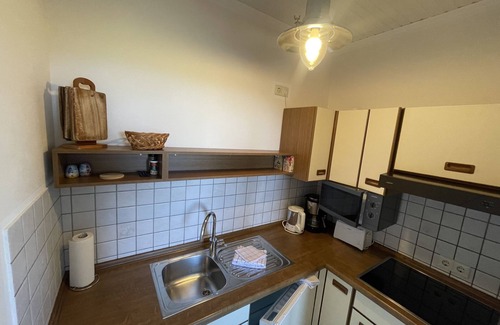 Baltrum Apartment | Apartment 'Sonnenuntergang' with Sea View, Private Terrace and Wi-Fi