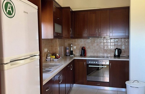 Kamilari Apartment | Apartment 'Spitiko' with Sea View, Shared Terrace and Wi-Fi