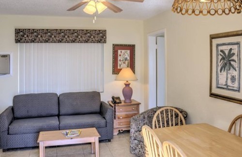 Deerfield Beach Resort | Apartment Steps from the Beach!