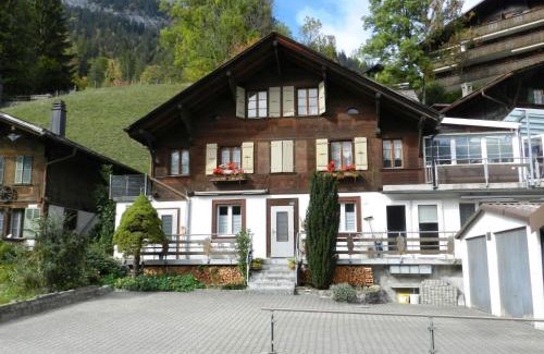 Zweisimmen Apartment | Apartment Studio Poli by Interhome