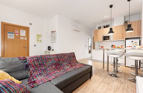 Centro Apartment | Apartment 'Suite Jinetes' with Shared Pool, Wi-Fi and Air Conditioning