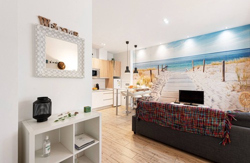 Centro Apartment | Apartment 'Suite Jinetes' with Shared Pool, Wi-Fi and Air Conditioning
