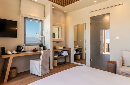 Agios Stefanos House | Apartment 'Suite Sea View' with Sea View, Wi-Fi and Air Conditioning