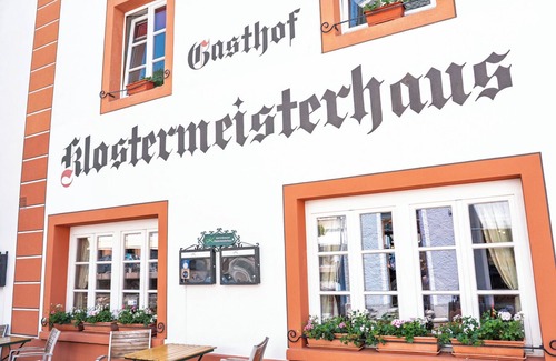 St. Blasien Apartment | Apartment 'Suite' with Shared Garden and Wi-Fi