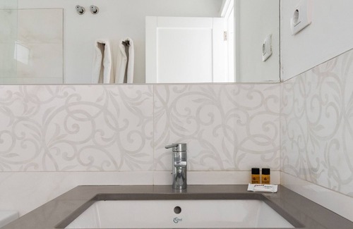 Patalavaca Apartment | Apartment-Superior-Ensuite with Shower-Sea view-2Hab + Balcon