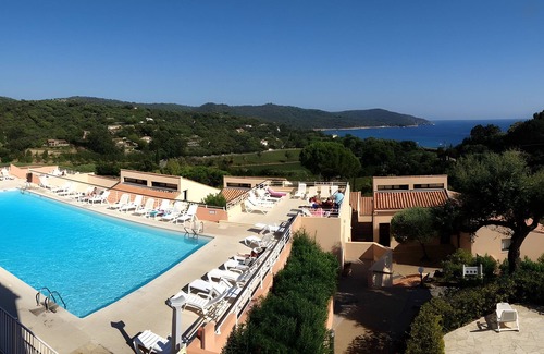 La Croix-Valmer Apartment | Apartment 'Sylvabelle' with Sea View, Shared Pool and Private Terrace