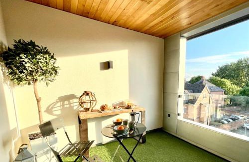 Shrewsbury Apartment | Apartment Twelve