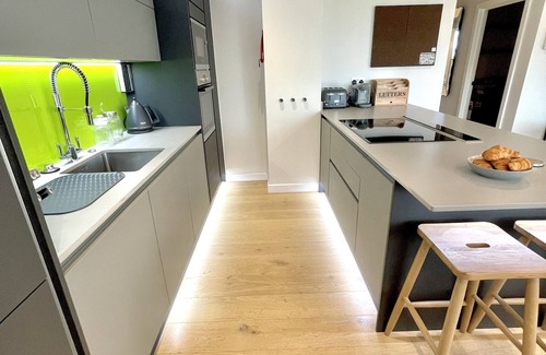 Shrewsbury Apartment | Apartment Twelve