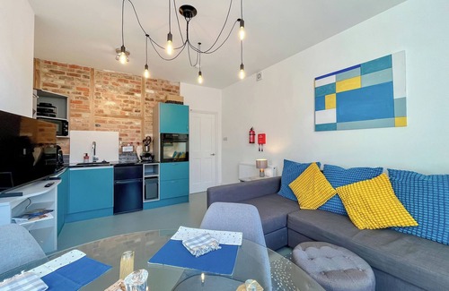 Gloucester Apartment | Apartment Two - UK48496