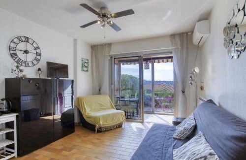 Bandol Apartment | Apartment Vanille by Interhome
