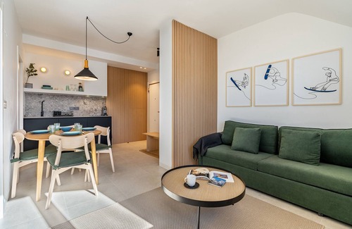 Pradollano Apartment | Apartment 'Varadero Snow' with Mountain View and Wi-Fi