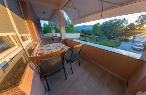 Mali Radic Apartment | Apartment Vila Tara