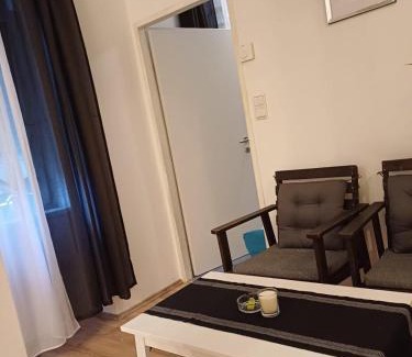 Meidling Apartment | Apartment vis á vis Schönbrunn with private parking
