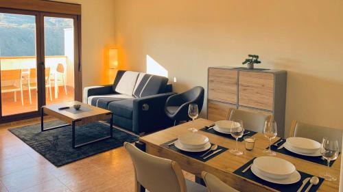 Velez de Benaudalla Apartment | Apartment Vista del Castillo