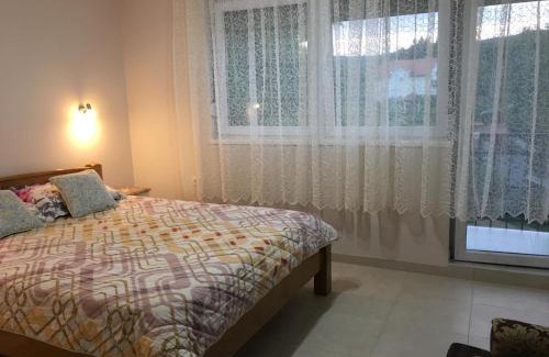 Vrdnik Apartment | Apartment Vistanova