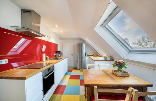 Groemitz Apartment | Apartment "Voßberg Großes Ferienhaus" with Shared Terrace & Wi-Fi