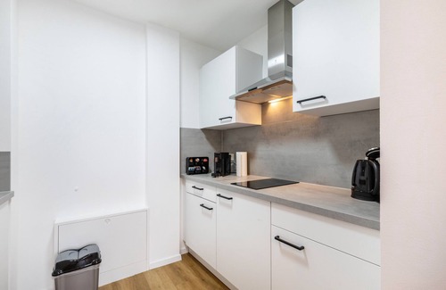 Limburg an der Lahn Apartment | Apartment 'Werner-Senger-Haus 1' with Shared Terrace and Wi-Fi