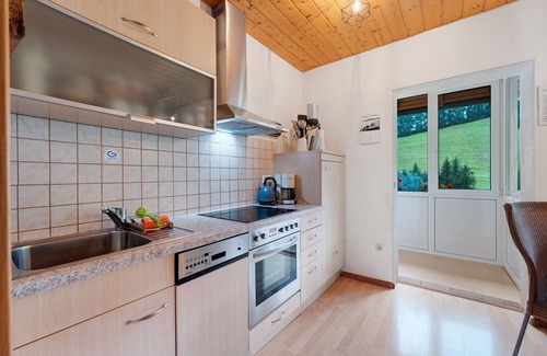 Kirchzarten Apartment | Apartment 'Waldblick' with Mountain View, Shared Garden and Wi-Fi