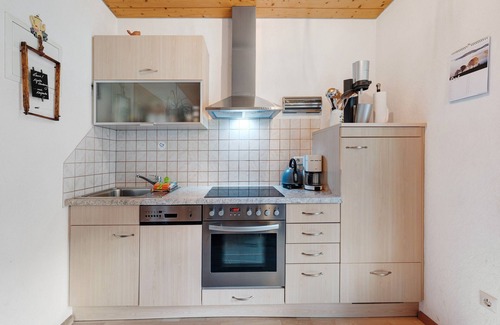 Kirchzarten Apartment | Apartment 'Waldblick' with Mountain View, Shared Garden and Wi-Fi