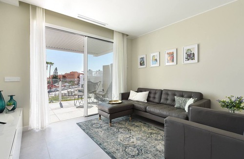 Fuengirola Apartment | Apartment walking distance beach and centre, onsite fitness and playground.