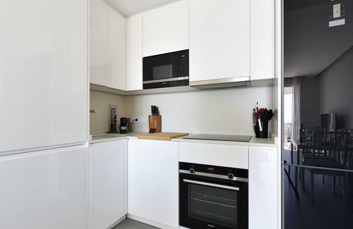 Fuengirola Apartment | Apartment walking distance beach and centre, onsite fitness and playground.