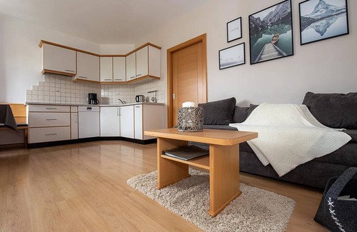 Tesimo Apartment | Apartment 'Wasser' with Mountain View, Shared Pool and Wi-Fi