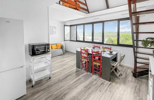 Trouville-sur-Mer Apartment | Apartment with pool near city center