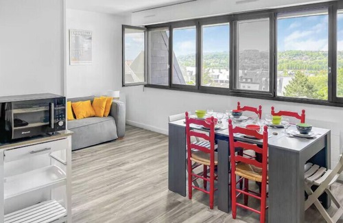 Trouville-sur-Mer Apartment | Apartment with pool near city center