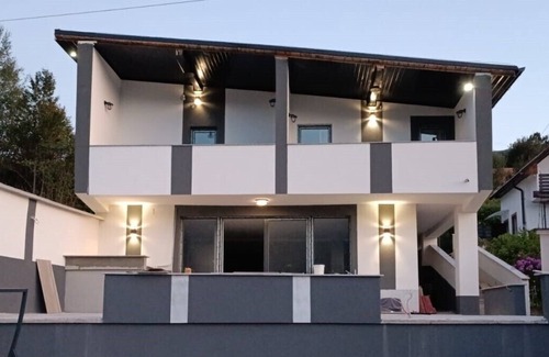 Travnik Apartment | Apartment with a city view 2