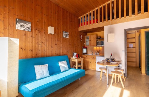 La Clusaz Apartment | Apartment with balcony close to the slopes