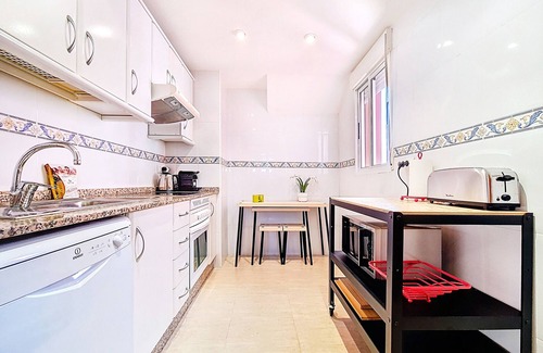 Mar de Cristal Apartment | Apartment with balcony and pool views