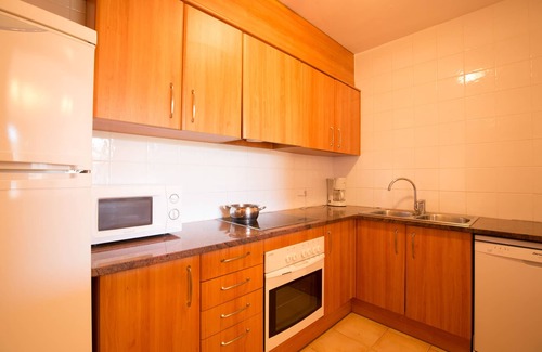 Pals Apartment | Apartment with garden & pool - 800 m Pals beach (SG2 DUP 4H AC 225)