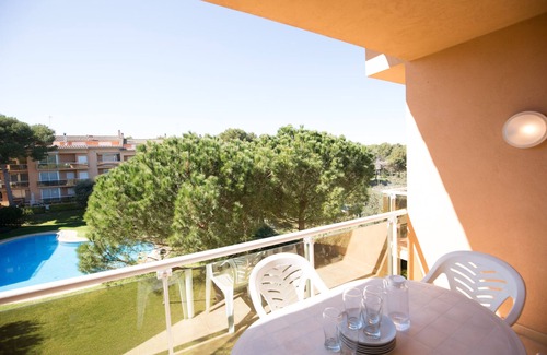 Pals Apartment | Apartment with garden & pool - 800 m Pals beach (SG2 DUP 4H AC 225)