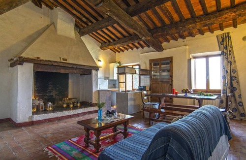 Torrita di Siena Apartment | Apartment with a beautiful view of the pool and Torrita village