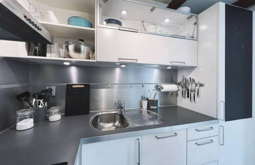 Arstad Apartment | Apartment With Loft and Window Balcony