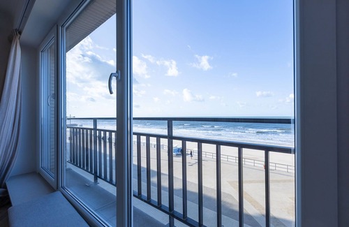 Middelkerke Apartment | Apartment with magnificent sea-view