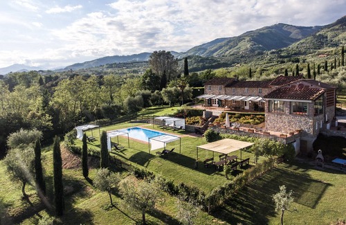 Capannori Apartment | Apartment with panoramic view and pool