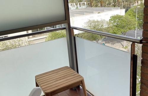 L'Hospitalet de Llobregat Apartment | Apartment with sea views next to the beach of Mar Bella
