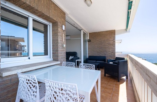 Cap de Salou Apartment | Apartment with sea views only 9km Port Aventura