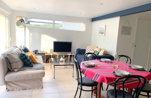 Capbreton Apartment | Apartment with terrace, close to beaches, forest and shops.