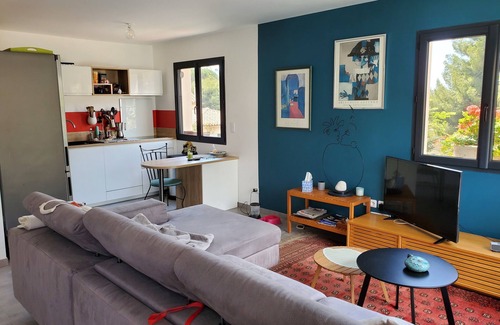 La Ciotat Apartment | APARTMENT WITH TERRACE - 5 mn from sea side