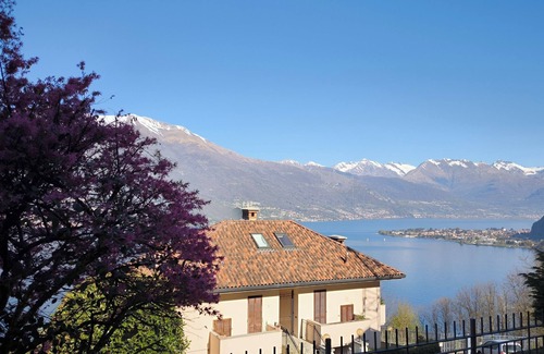 Bellano Apartment | Apartment with terrace and beautiful lake view