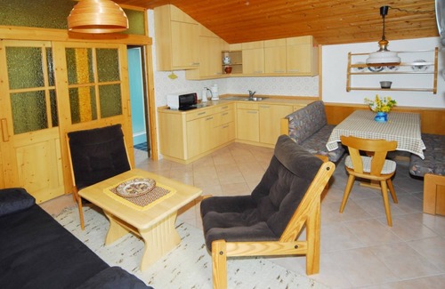 Fie allo Sciliar Apartment | Apartment 'Wohnung 3' with Mountain View, Shared Pool and Wi-Fi