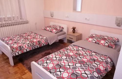 Zivinice House | Apartments Dedic
