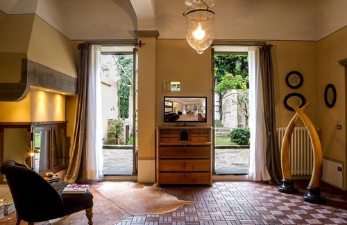 Oltrarno Apartment | Apartments Florence - Ronco Giardino