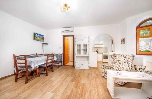 Balatonmariafurdo House | Apartments in Balatonmariafürdo - Balaton 19491