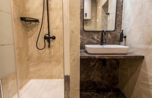 Besarabka Apartment | Apartments on Ploshcha Ukrainskykh Heroiv