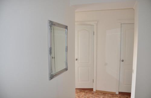 Zarichnyi District Apartment | Apartments Theatre Shepkina 2 room