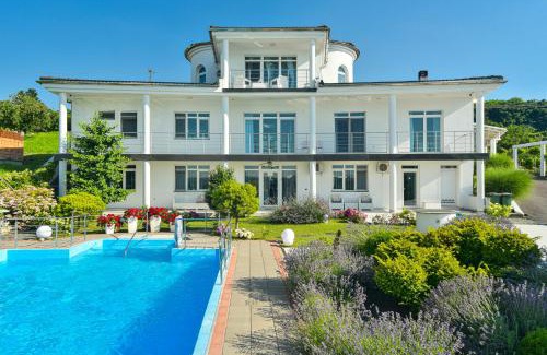 Mladenovac Apartment | Apartments Villa Graf